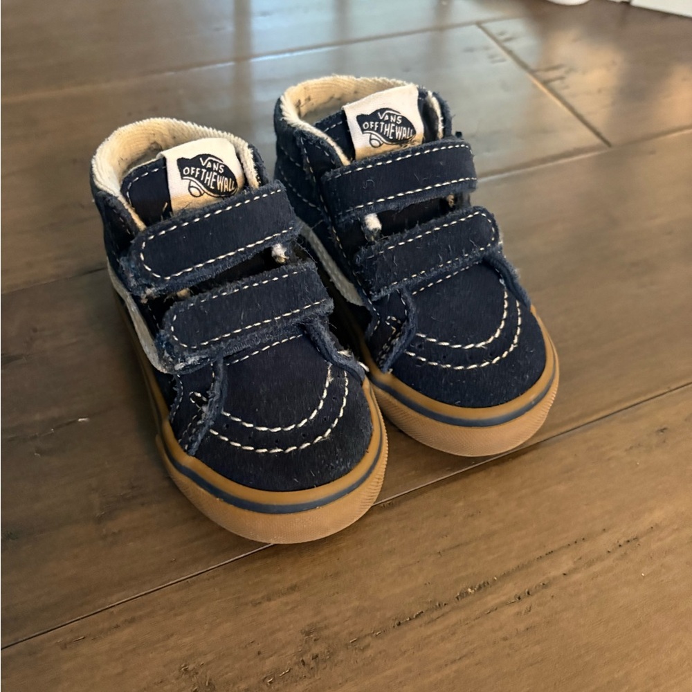 Baby high top navy vans size 4